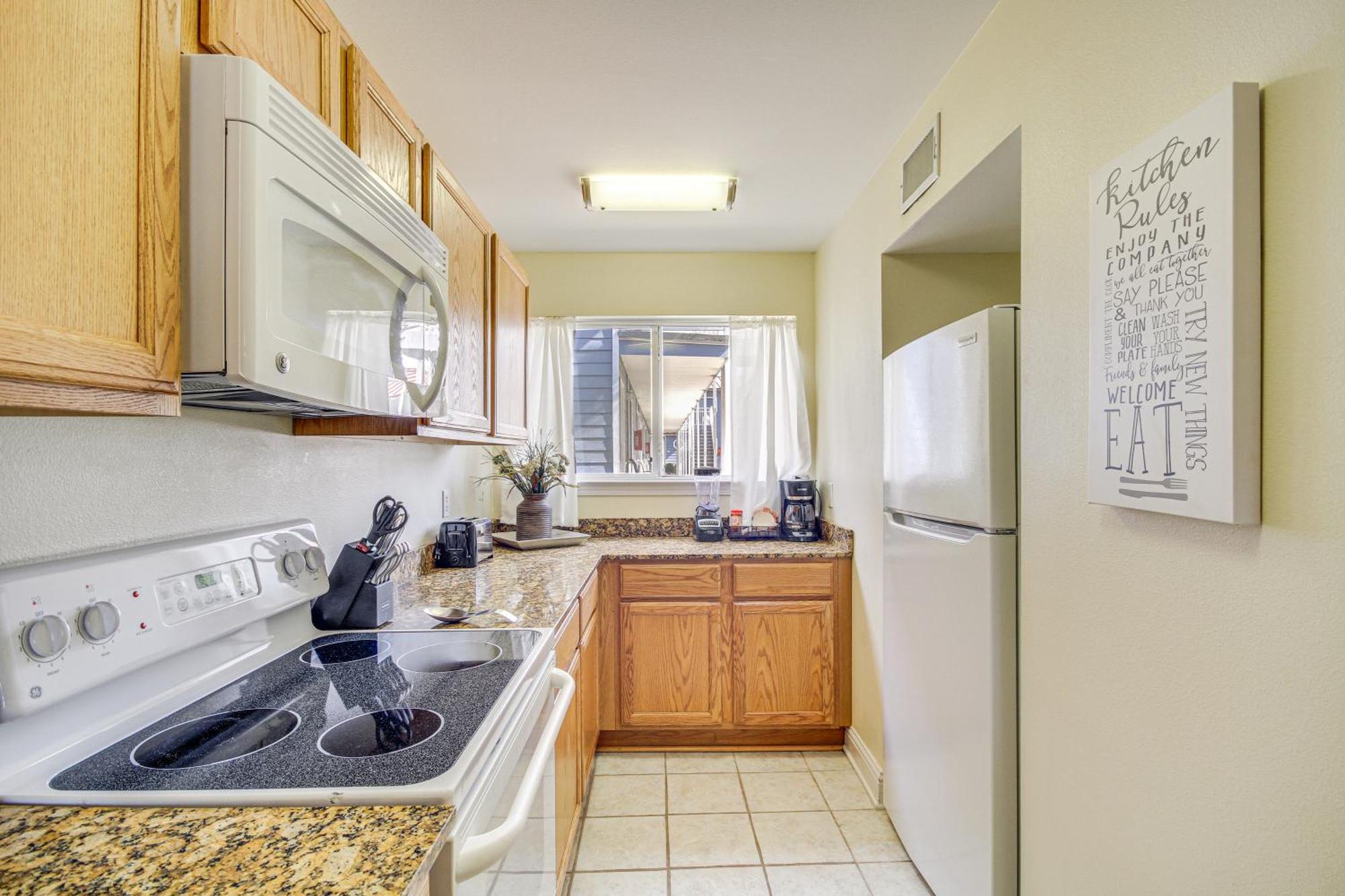 Airy Biloxi Condo With Patio Walk To Beach! Exterior foto